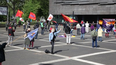 Mai-Kundgebungen, Demonstrationen und andere öffentlichen Aktionen an über 100 Orten