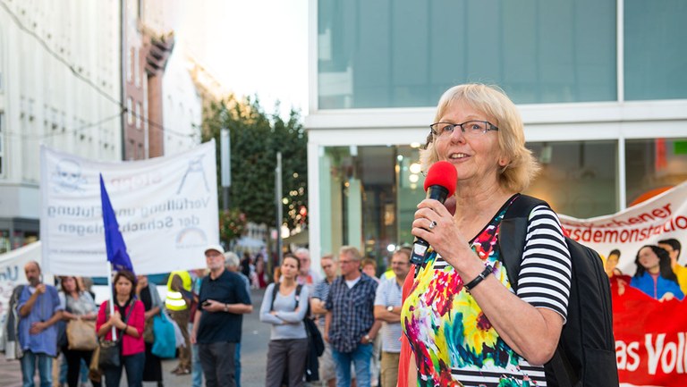 Make socialism great again!