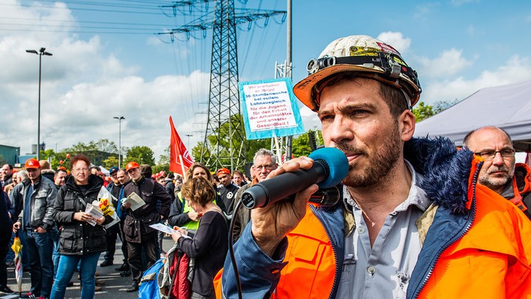 Make socialism great again!