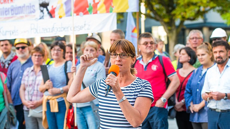 Make socialism great again!