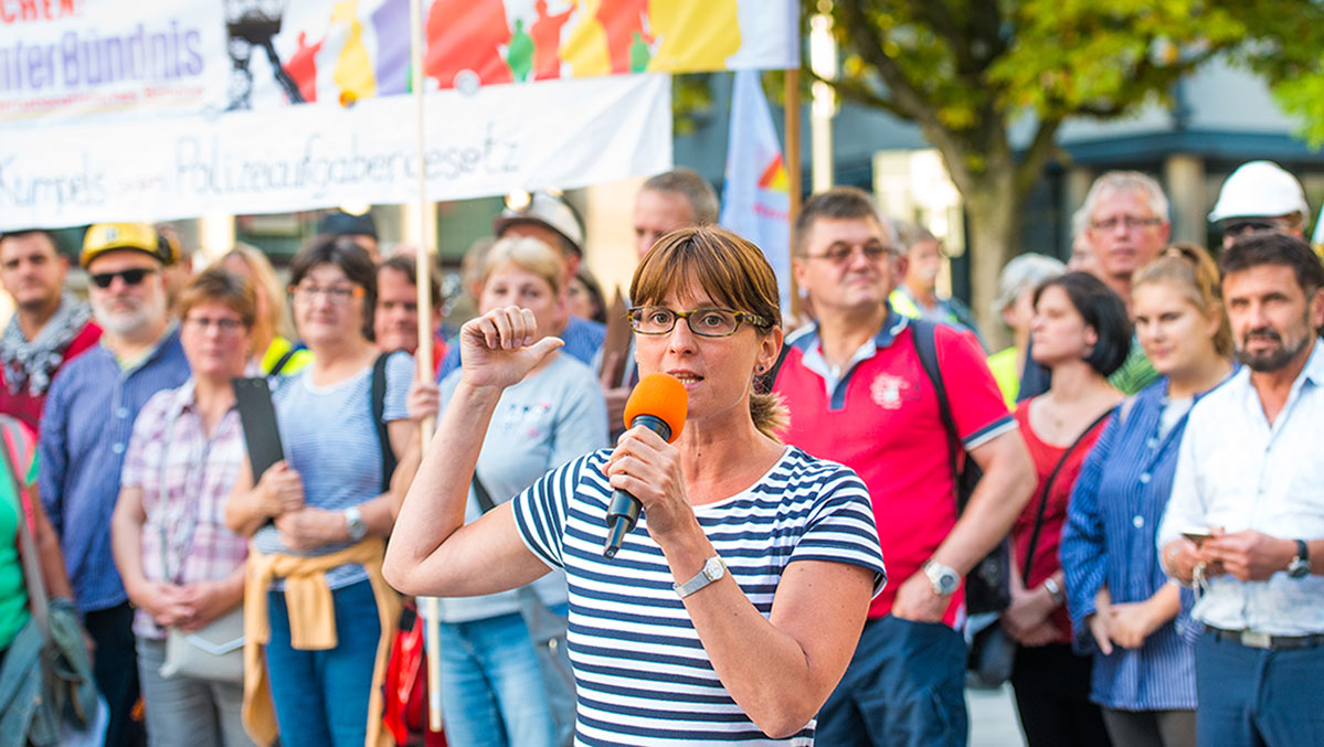 Make socialism great again!