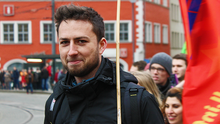 Proletarier ALLER Länder vereinigt euch!