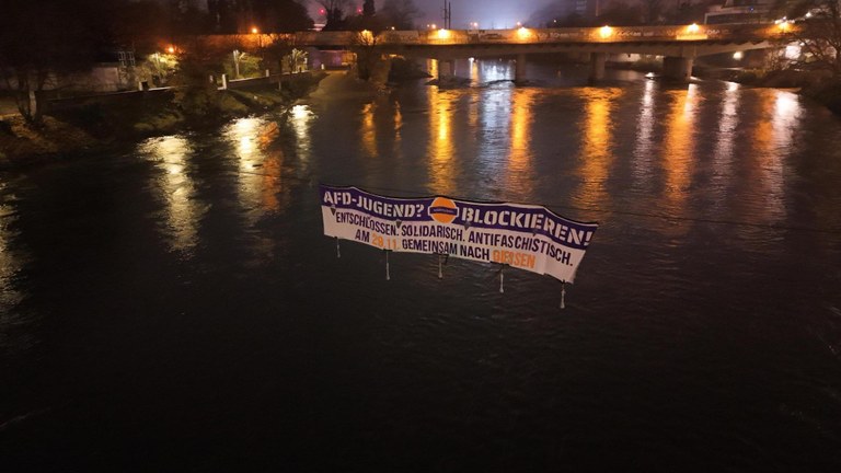 251111 Transpi Donau Nacht.jpg 251111 Transpi Donau Nacht.jpg