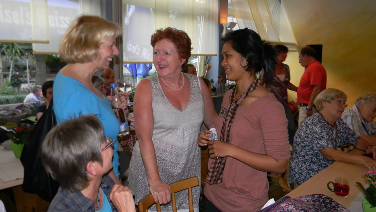 Immer das Ohr an der Schiene